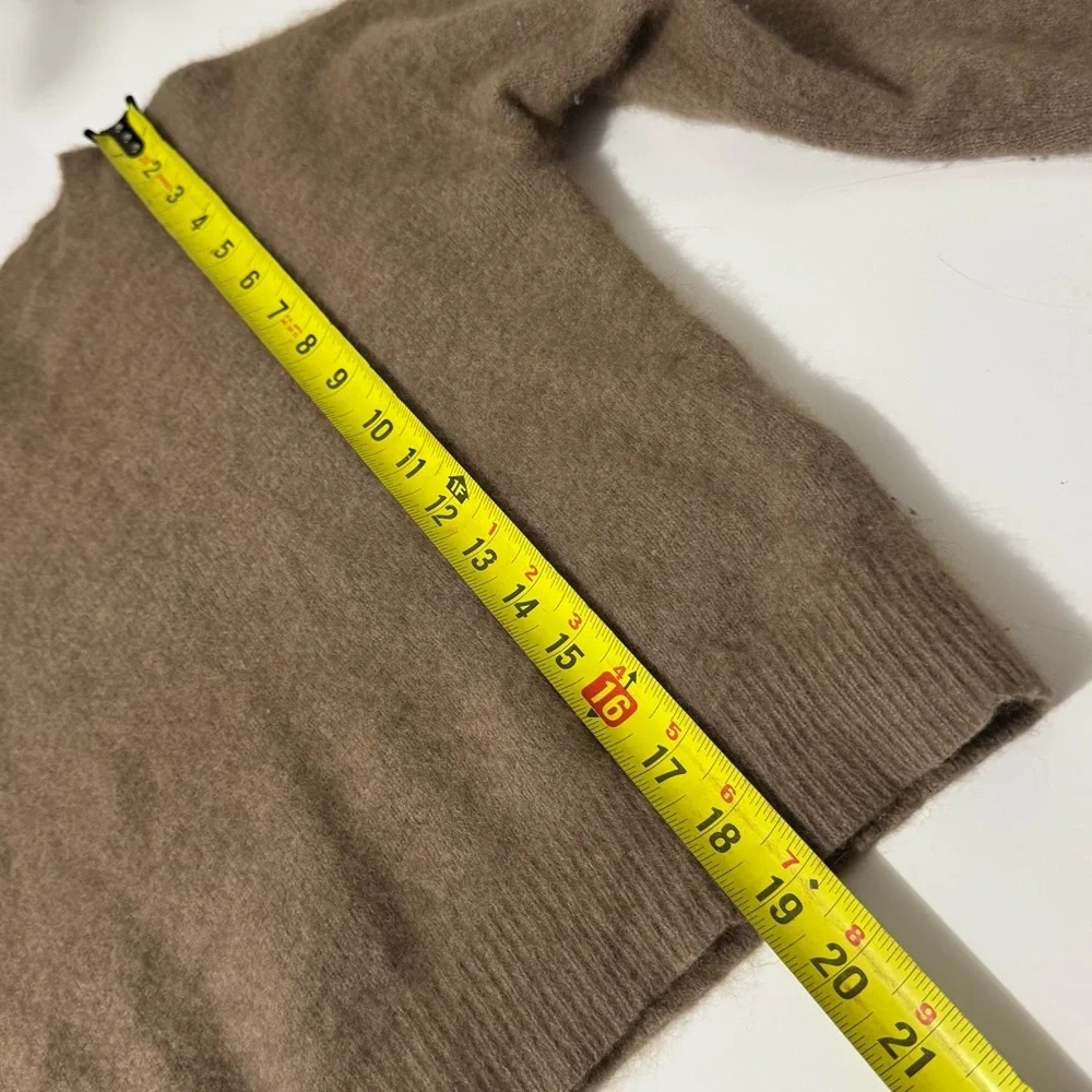 United arrow Closet story cashmere Cozycore brown Crew Neck Sweater medium